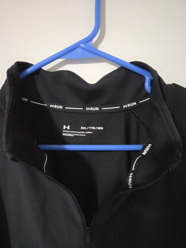 Under Armor Run Fitted Xxl Pull Over gallery