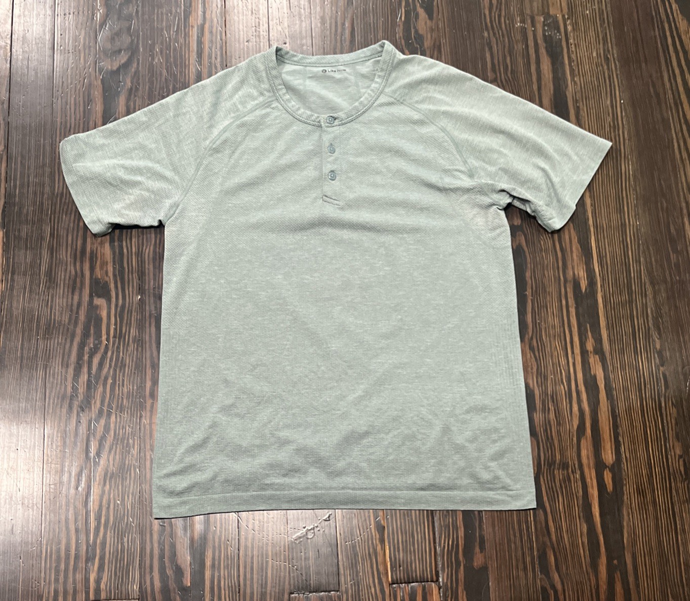 Lululemon Henley Shirt Men’s Medium Green Polyester gallery