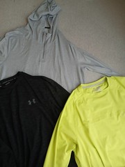 Under Armour Bundle Shirts XL Mens Heatgear Wicking Stretch Hooded Active