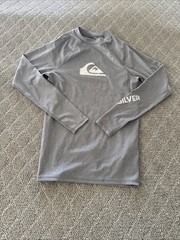Quiksilver Surfing Shirt Long Sleeve Gray XL Beach Swimming Board A Frame Crest
