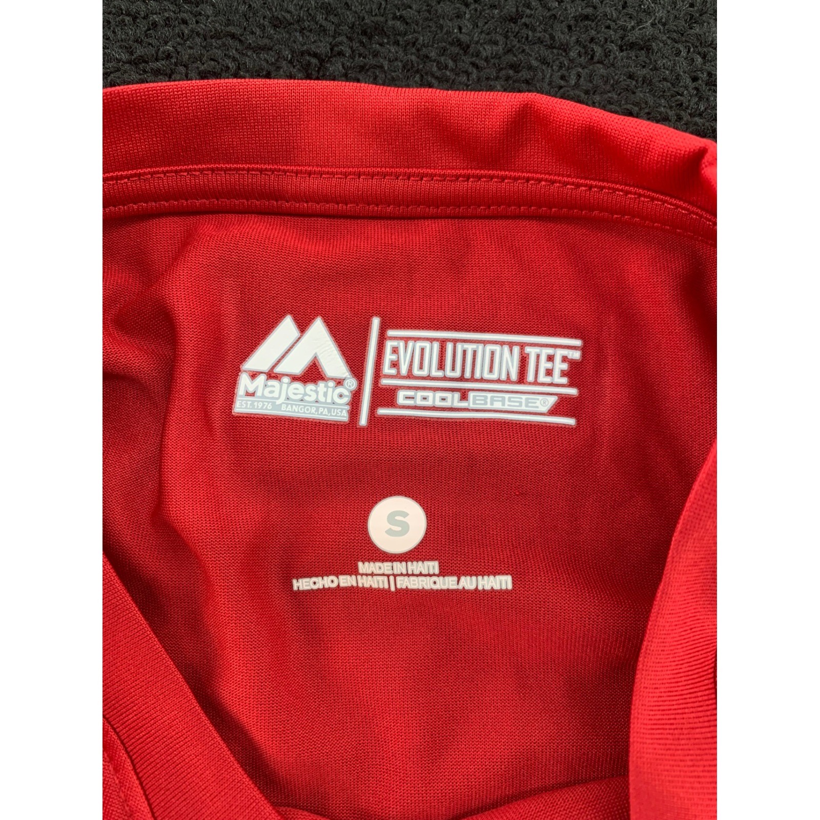 Majestic Evolution Tee Coolbase Red Short Sleeve Athletic T-Shirt Size S gallery