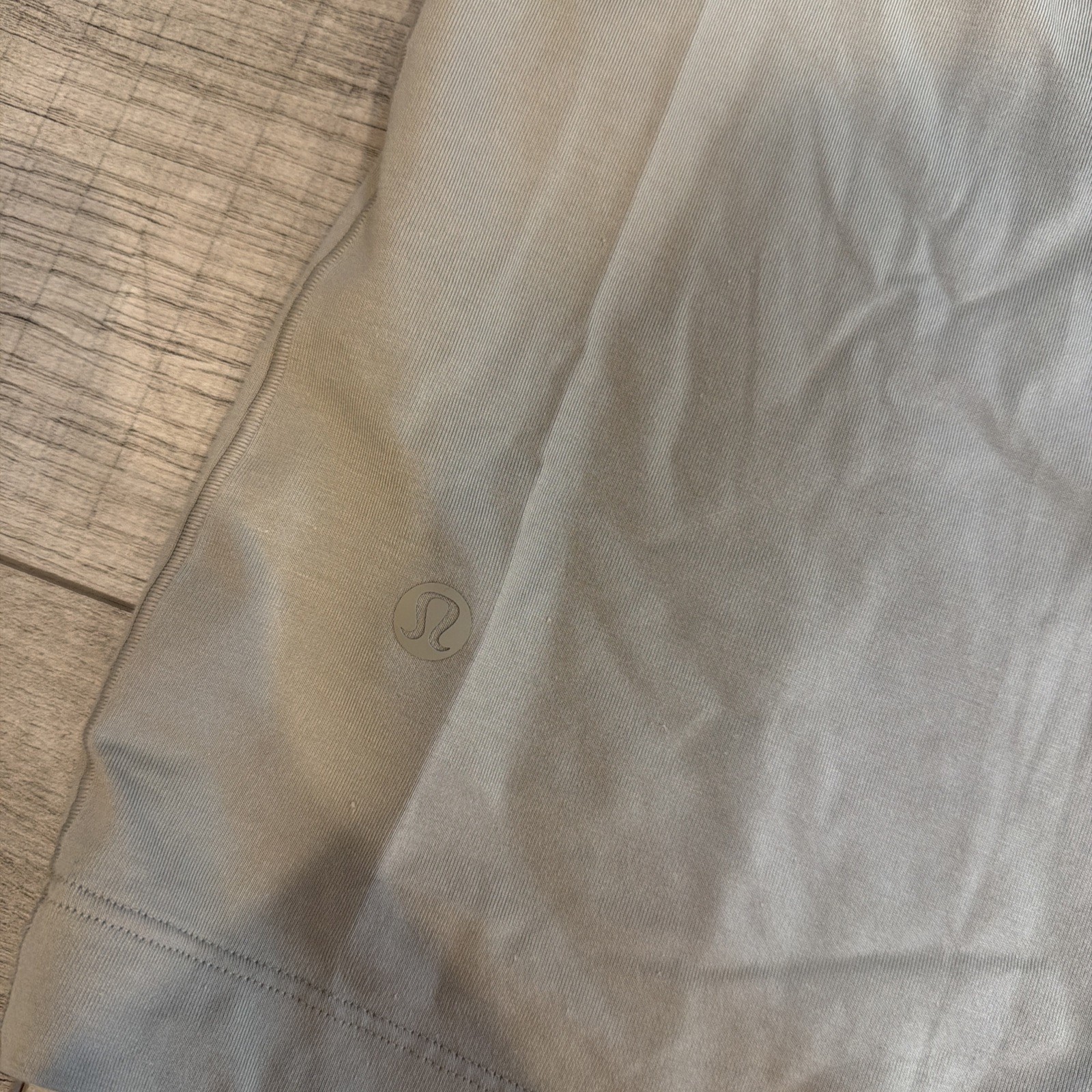 Lululemon Men's Medium T-Shirt Beige And Gray gallery