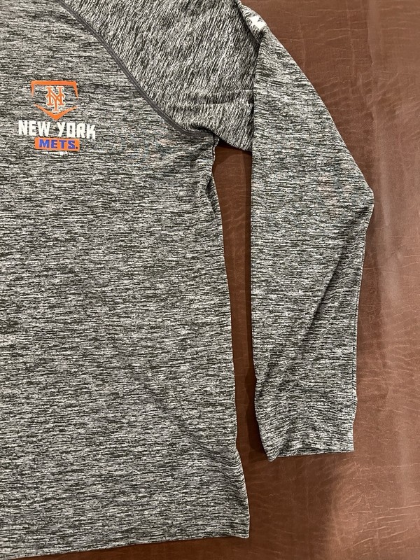 Under Armour New York Mets 1/4 Zip Activewear Long Sleeve Shirt - Size Large gallery