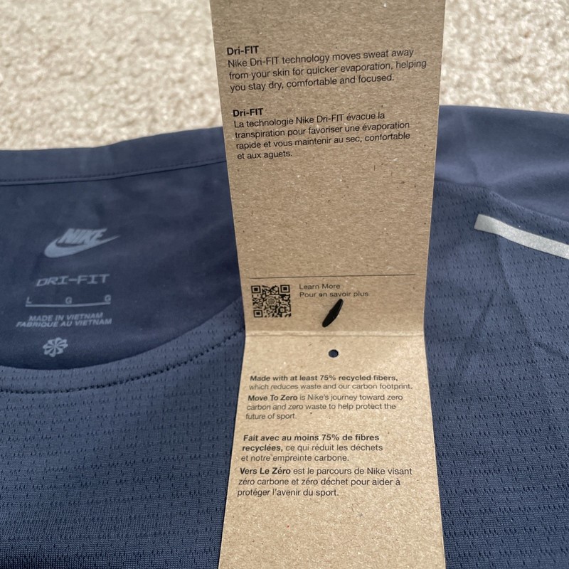 Nike Air Max Chevron Men’s T-shirt L Thunder Blue IF0395-402 gallery