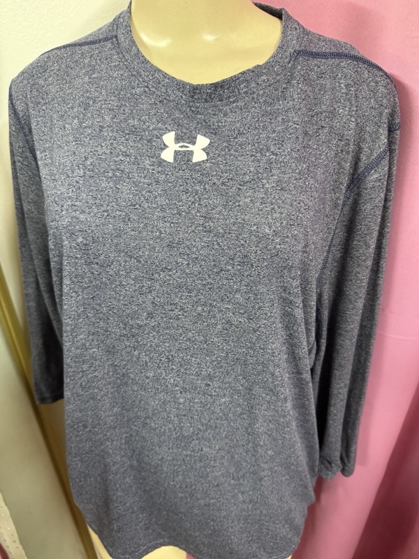 Under Armour HeatGear Men’s L/G Loose Fit Long Sleeve V-Neck Heather Tee gallery
