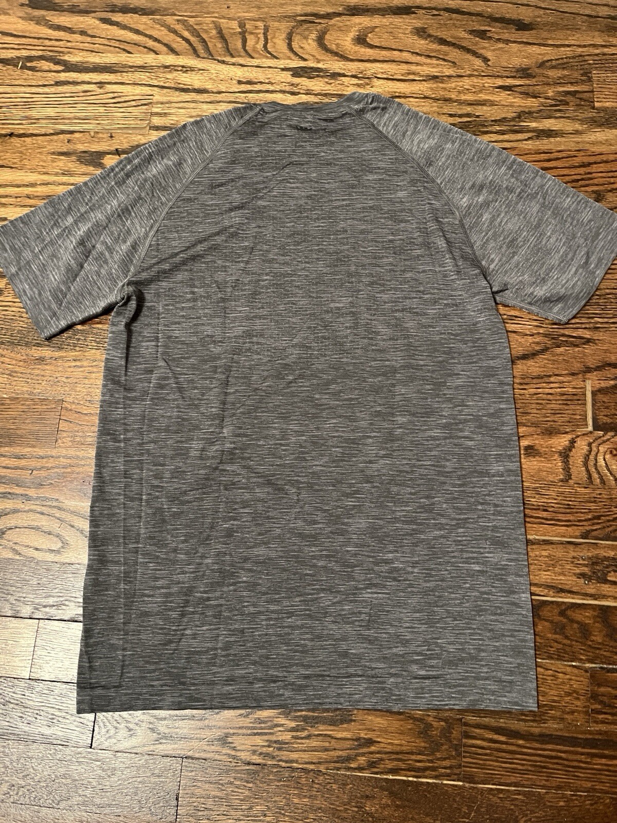 Rhone Shirt Men’s Small Gray Performance Reign Tech Short Sleeve Pullover Gym S gallery