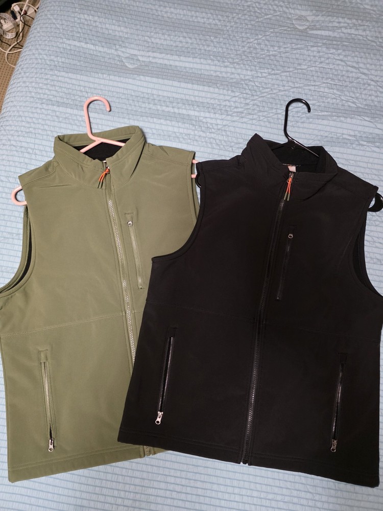 2PC bundle NWOT mens Vests Size Small