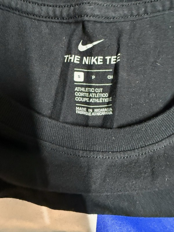 Nike Air Men's Athletic Short Sleeve Color Blocked Logo Gym Graphic T-Shirt gallery