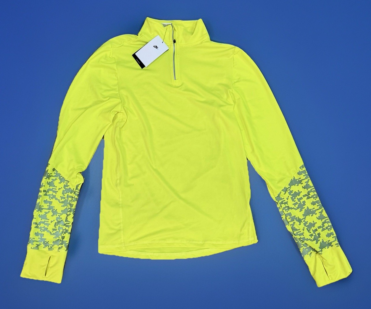 Nike Running Top Oversize Fit Camo Reflective Forearms Men 1/4-Zip Volt XL-Read gallery