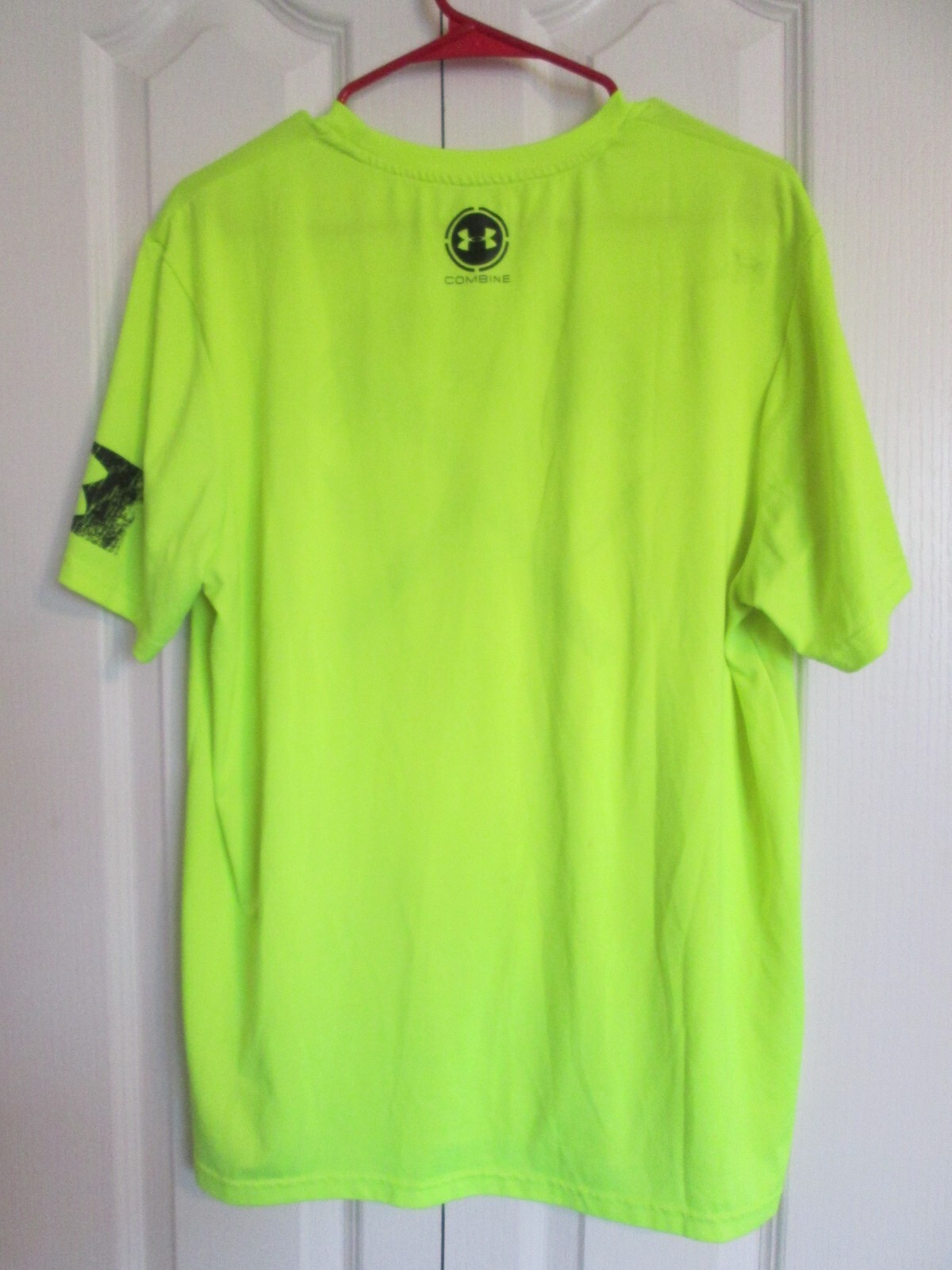 Under Armour Combine HeatGear Loose Fit Running Training Shirt Men's L Neon gallery