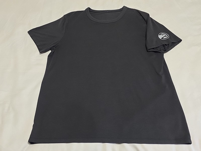 Lululemon X Atlanta Hawks NBA Black Lightweight Athletic Tshirt SZ XL gallery