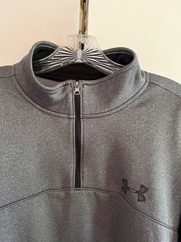 Under Armour 1/4 Zip Loose Pullover Mens Size 2XL Gray w/Black Accents 2016 EUC gallery