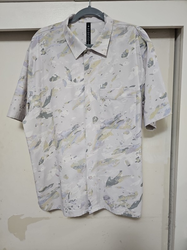 Lululemon Airing Easy Collar Short Sleeve Variegated Bloom SZ XL gallery