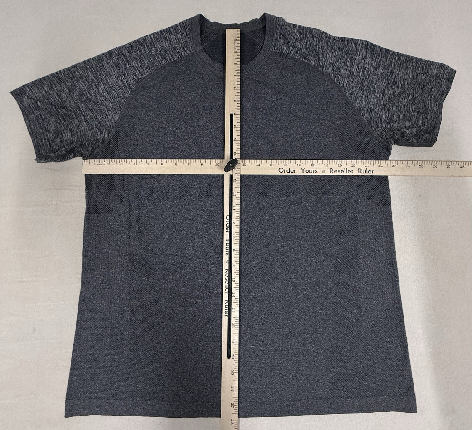 Lululemon Metal Vent Tech Shirt Men XL T-Shirt Stretch Your Head Performance 157 gallery