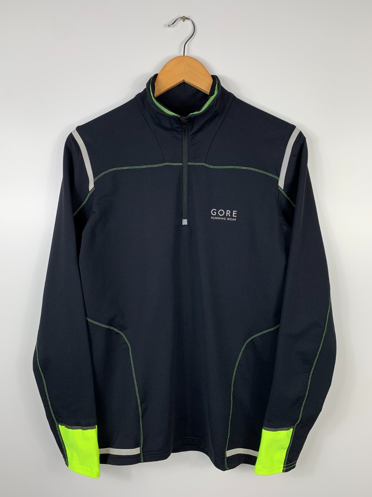 Mens Gore Runnig Wear Hafl Zip Long Sleeve Pullover Black Size M gallery