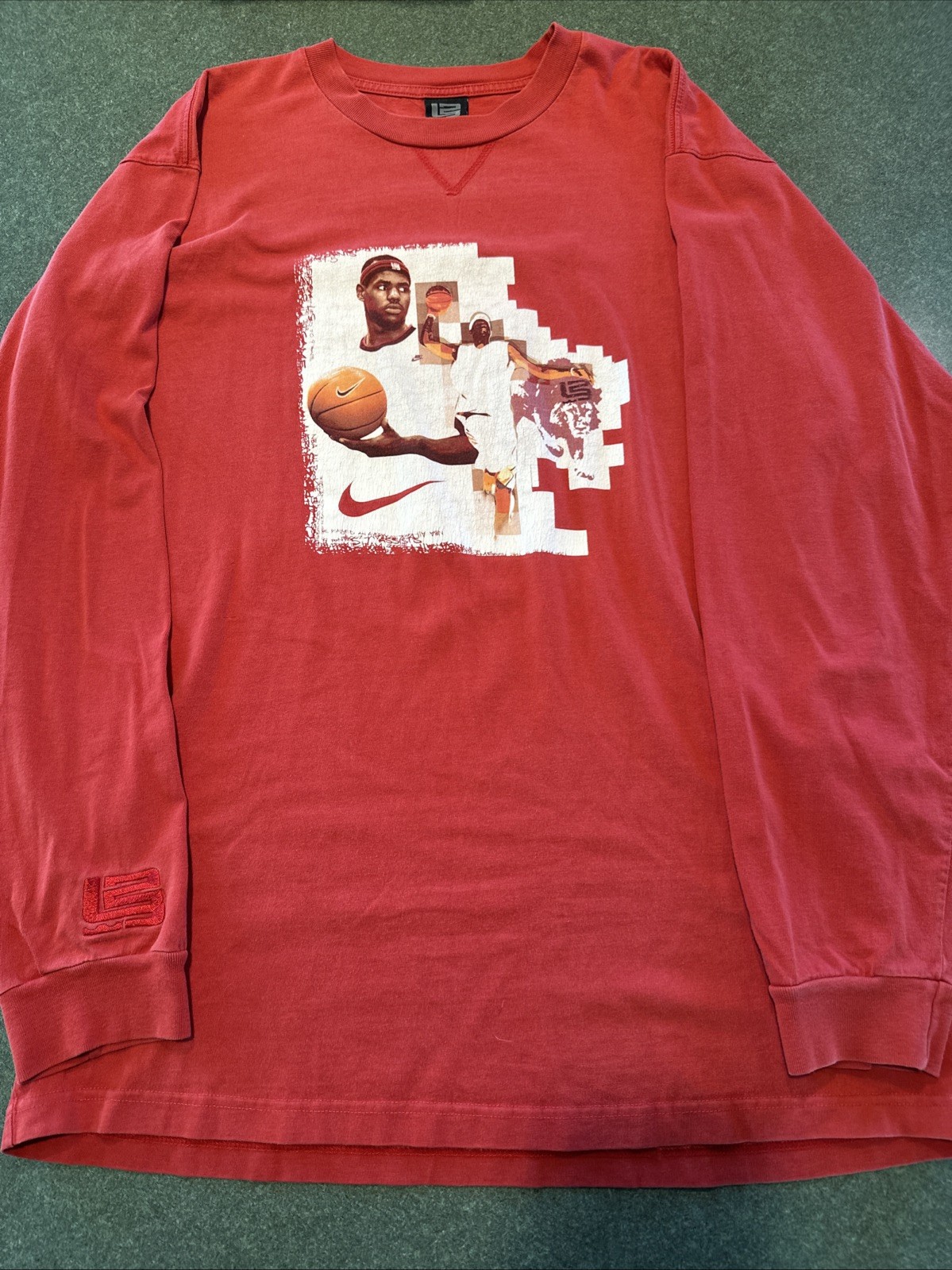 Vintage Nike LeBron Pullover Top Print Red Color Rn 56323 Size L Large A050222 gallery