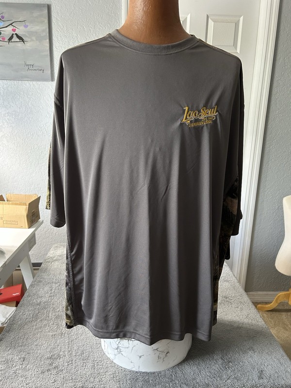 Fishouflage Short Sleeve Performance T-Shirt Walleye Lac Shell Camo Mens 2XL NWT gallery