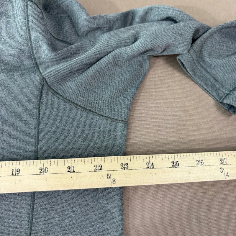 Patagonia Quarter Zip Mens Large Gray Capilene 3 Midweight Polartec Base Layer gallery