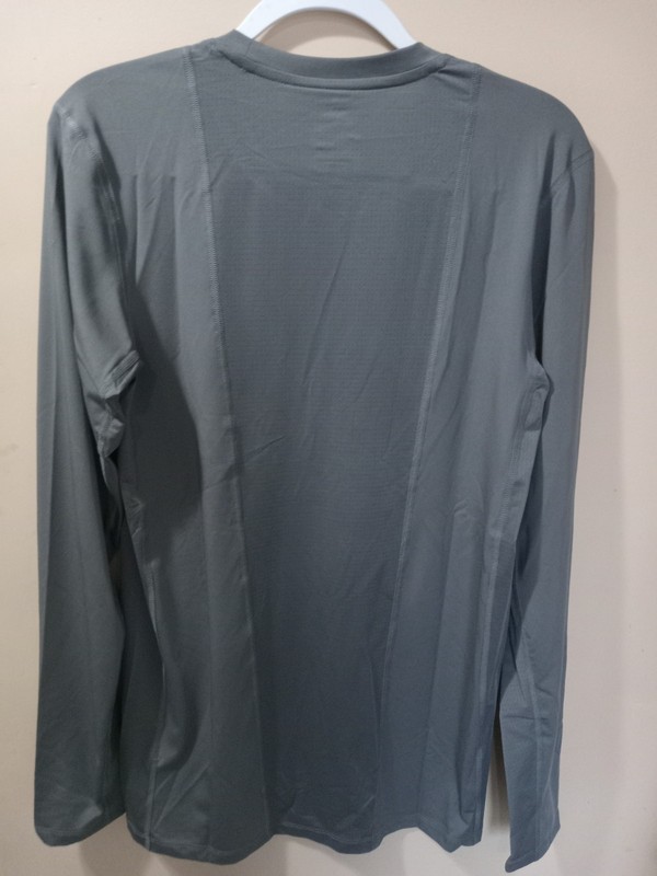 Adidas Grey Techfit Long Sleeve Shirt Size Large H38332 gallery