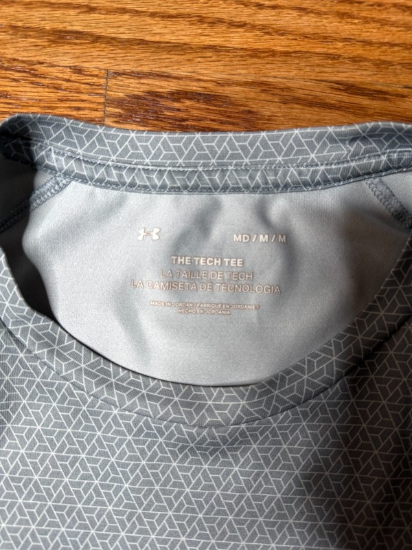 Under Armour Shirt Mens M GREY Loose Fit UA SHIPS NOW! gallery