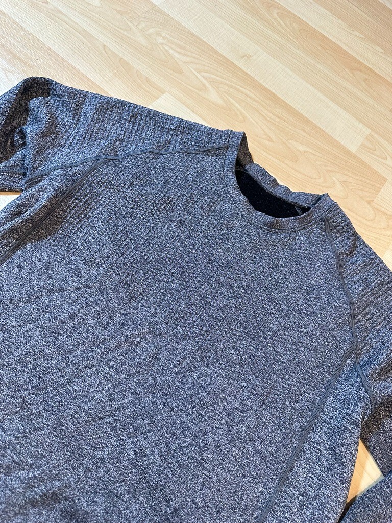 Lululemon Engineered Warmth Crew Men's size Large Heather Gray gallery