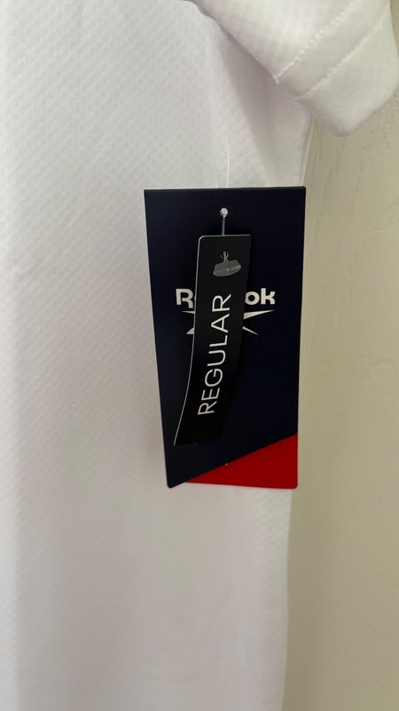 NEW $25 Reebok VECTOR POSEIDON Short Sleeve Crewneck Shirt White Size Large gallery