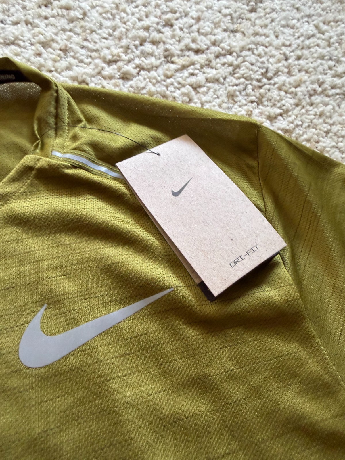 Nike Running Dri-FIT Men's Running Shirt Olive Green Reflective Size Large NWT gallery
