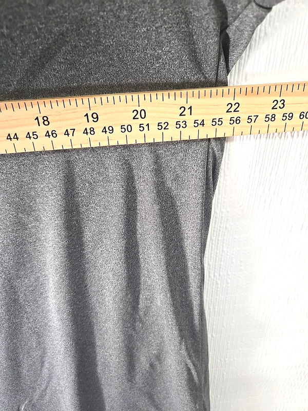 Under Armour XL T-Shirt Mens Loose Fit HeatGear Performance Training Tee Gray gallery