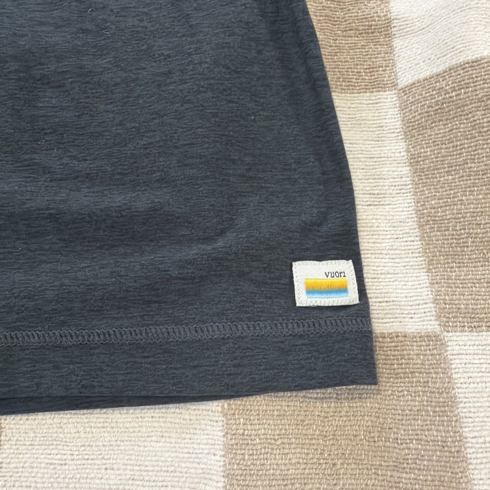 Vuori Strato Tech Tank In Charcoal Heather Size XL In EUC gallery