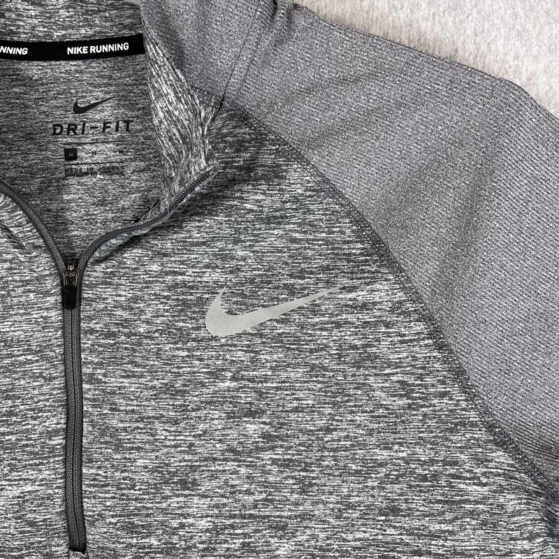 Nike Running Pullover Mens Medium Gray Element 2.0 1/4 Zip Dri-Fit Long Sleeve gallery