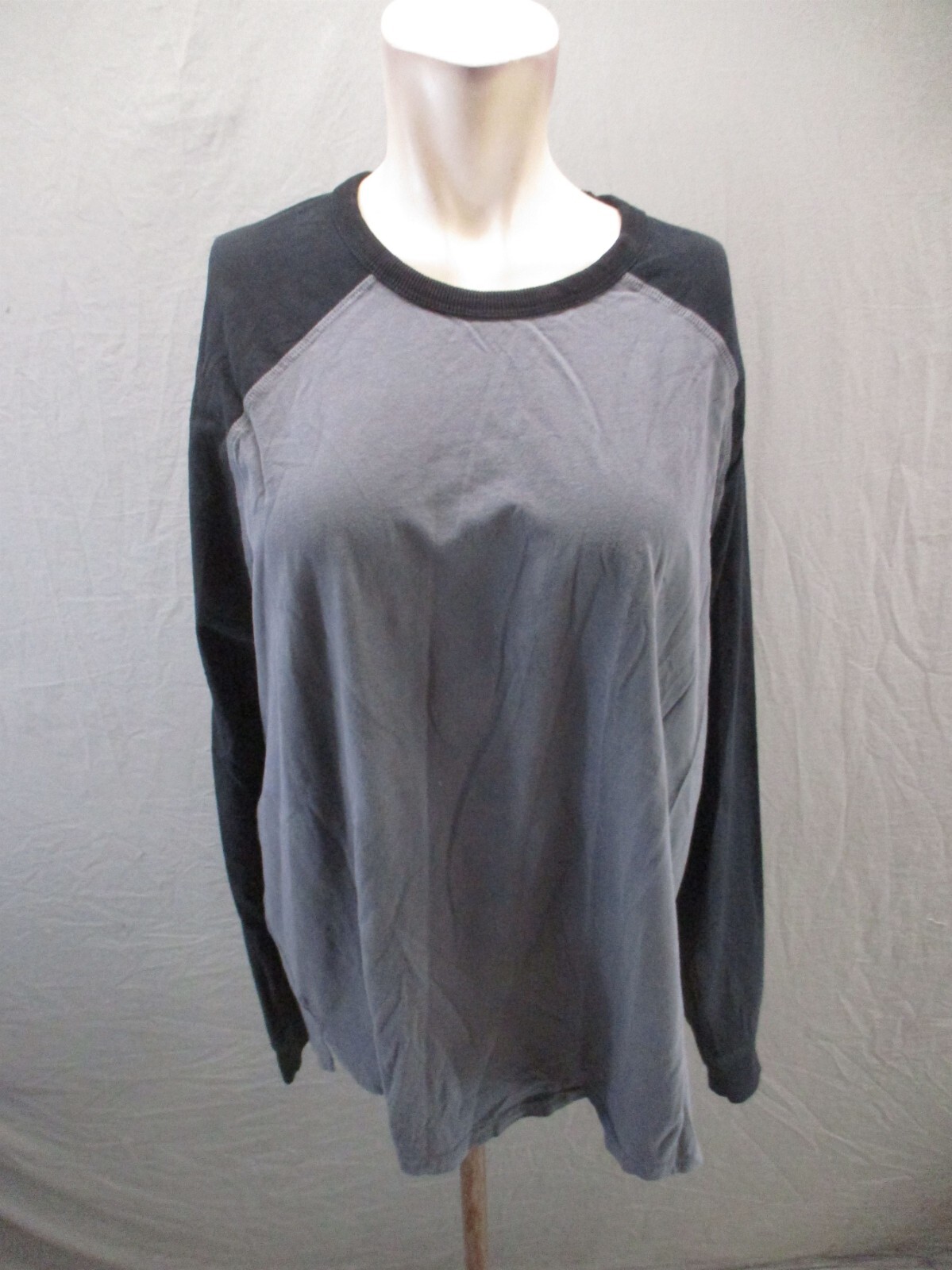 DIP Size XL Mens Gray 100% Organic Cotton Crew Neck Long Sleeve Athletic Top 397 gallery