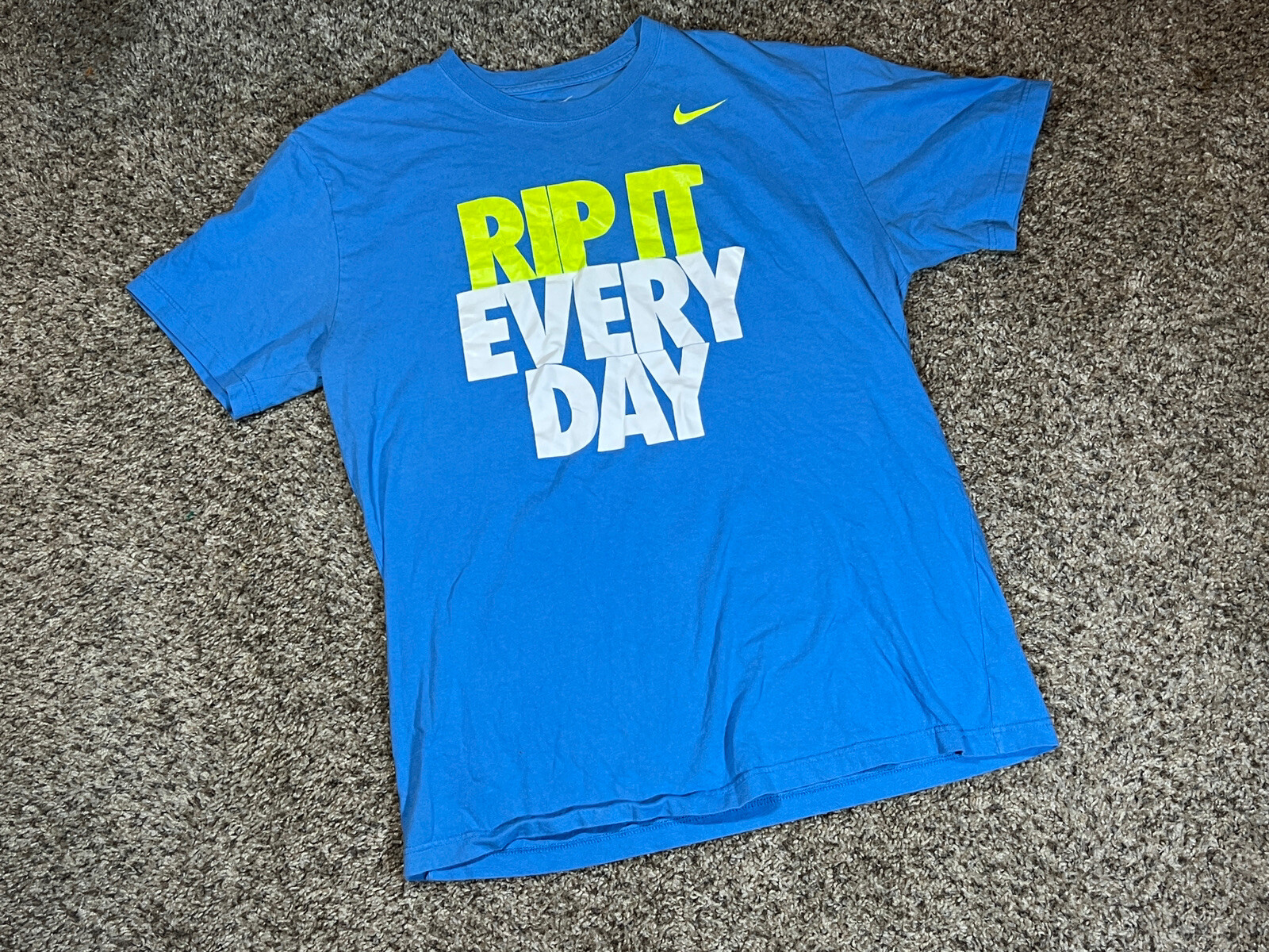 Nike Rip It Every Day Blue Regular Fit T-Shirt Size Large gallery