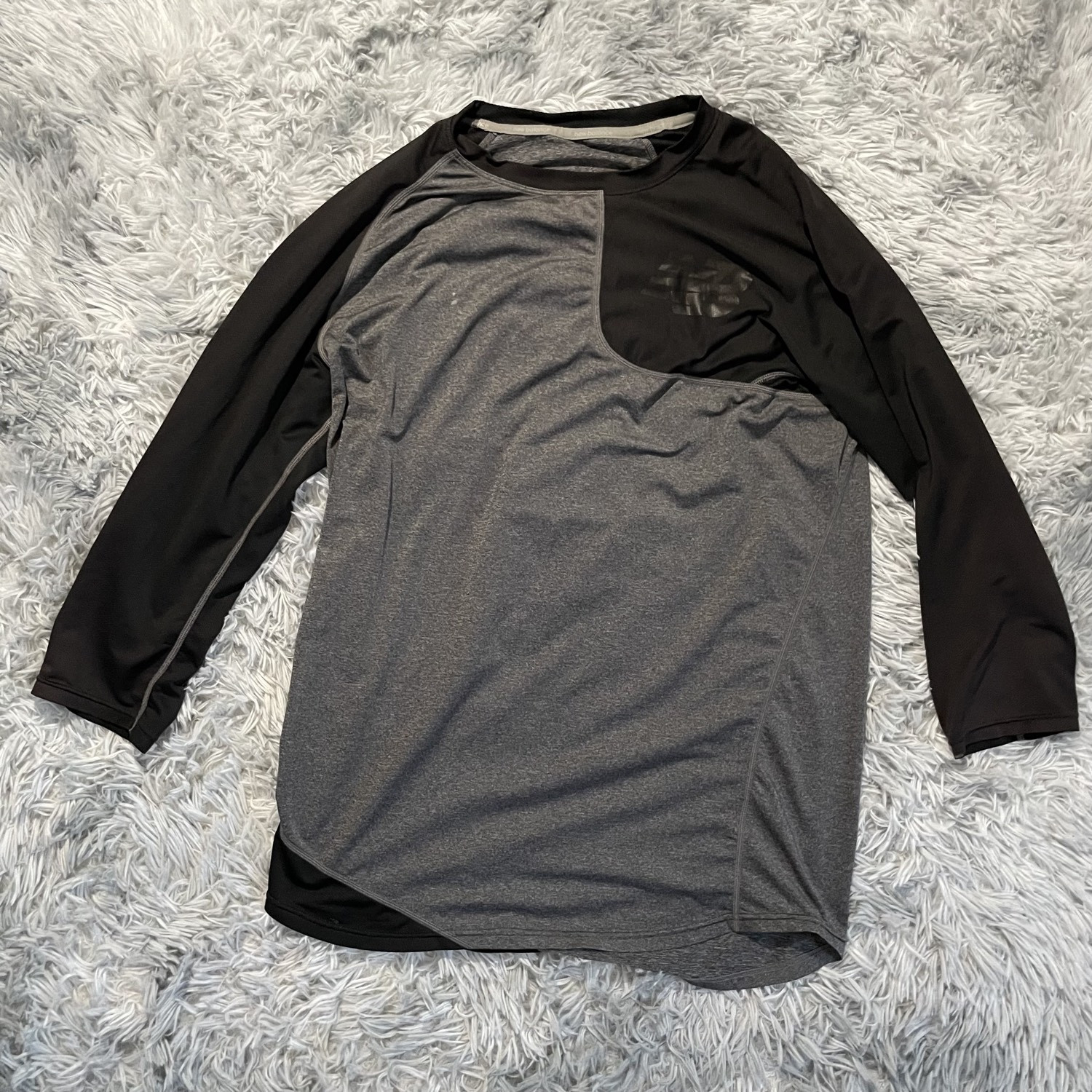 New Balance Black & Gray Colorblock Long Sleeve Athletic Shirt Men's Large gallery