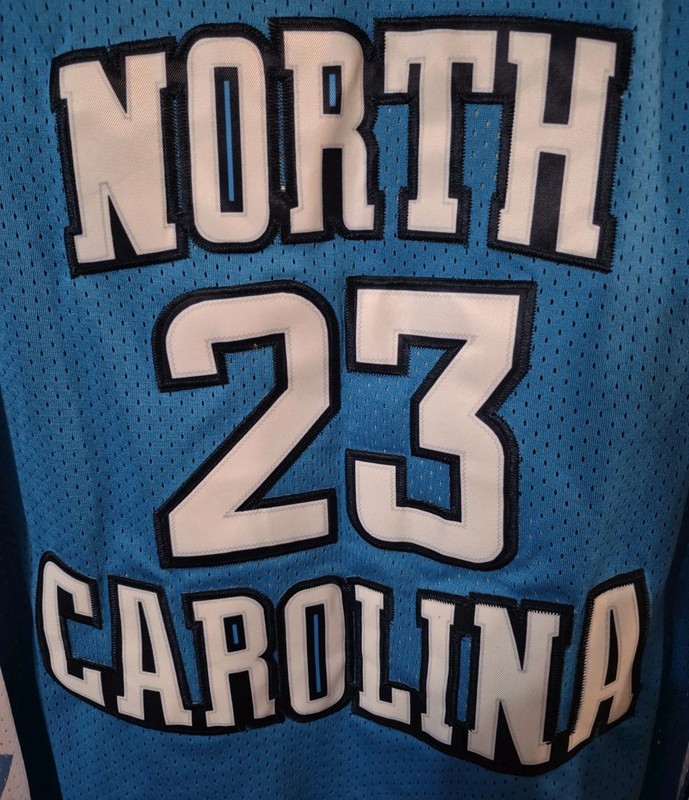 Michael Jordan Jersey North Carolina Throwback Jersey Men's Blue 23 Size Large gallery