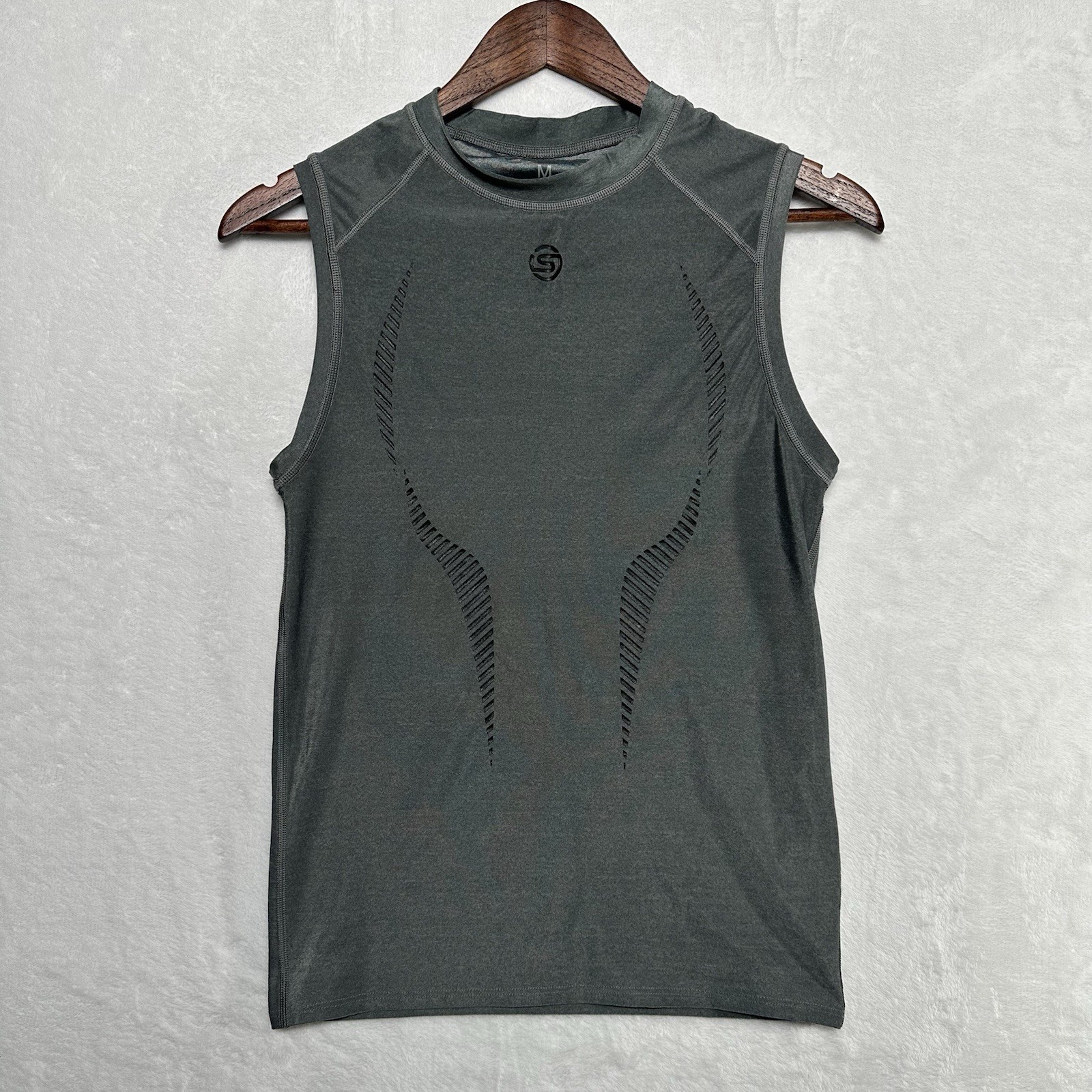 Skins Compression Sleeveless Shirt Men’s Size Medium Charcoal Gray Base Layer gallery