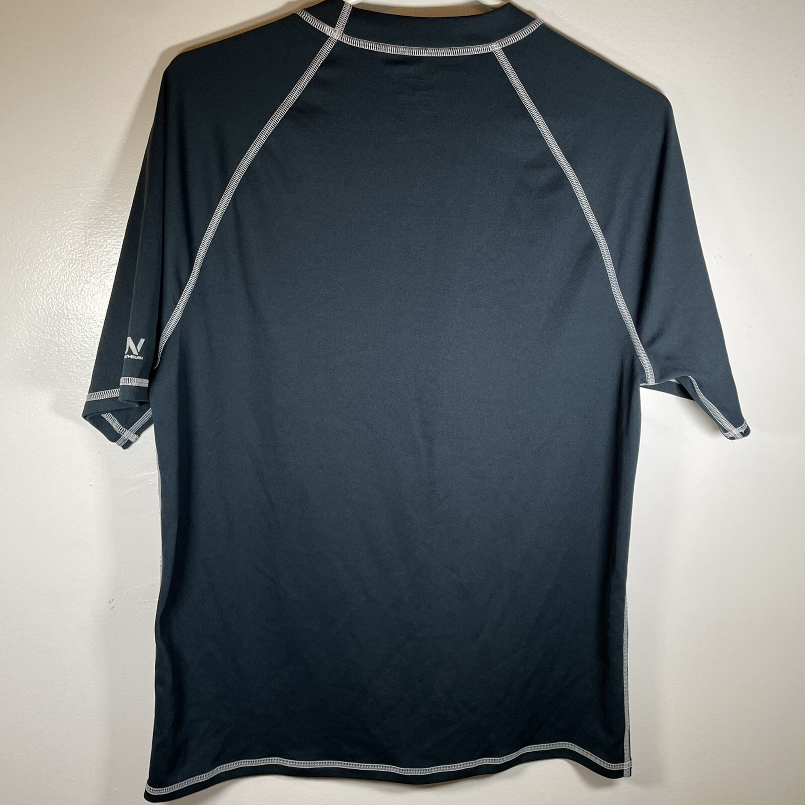 SPEEDO Shirt Men"s Short Sleeve UV Block the Burn Solid Athletic Sz M gallery