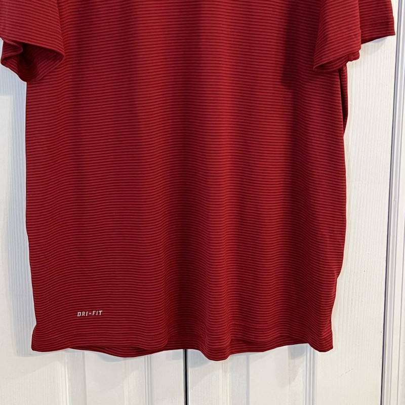 Nike Men's XL Shirt Red Striped Crewneck Short Sleeve Dri Fit Lightweight Soft gallery