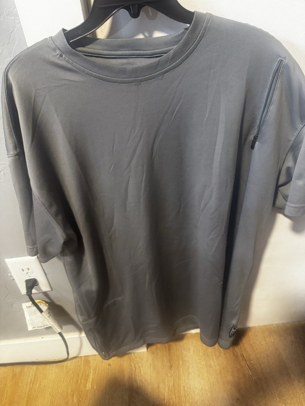 SEI Gray Breathable Polyester Knit Crew Neck Short Sleeve Activewear T-Shirt L gallery