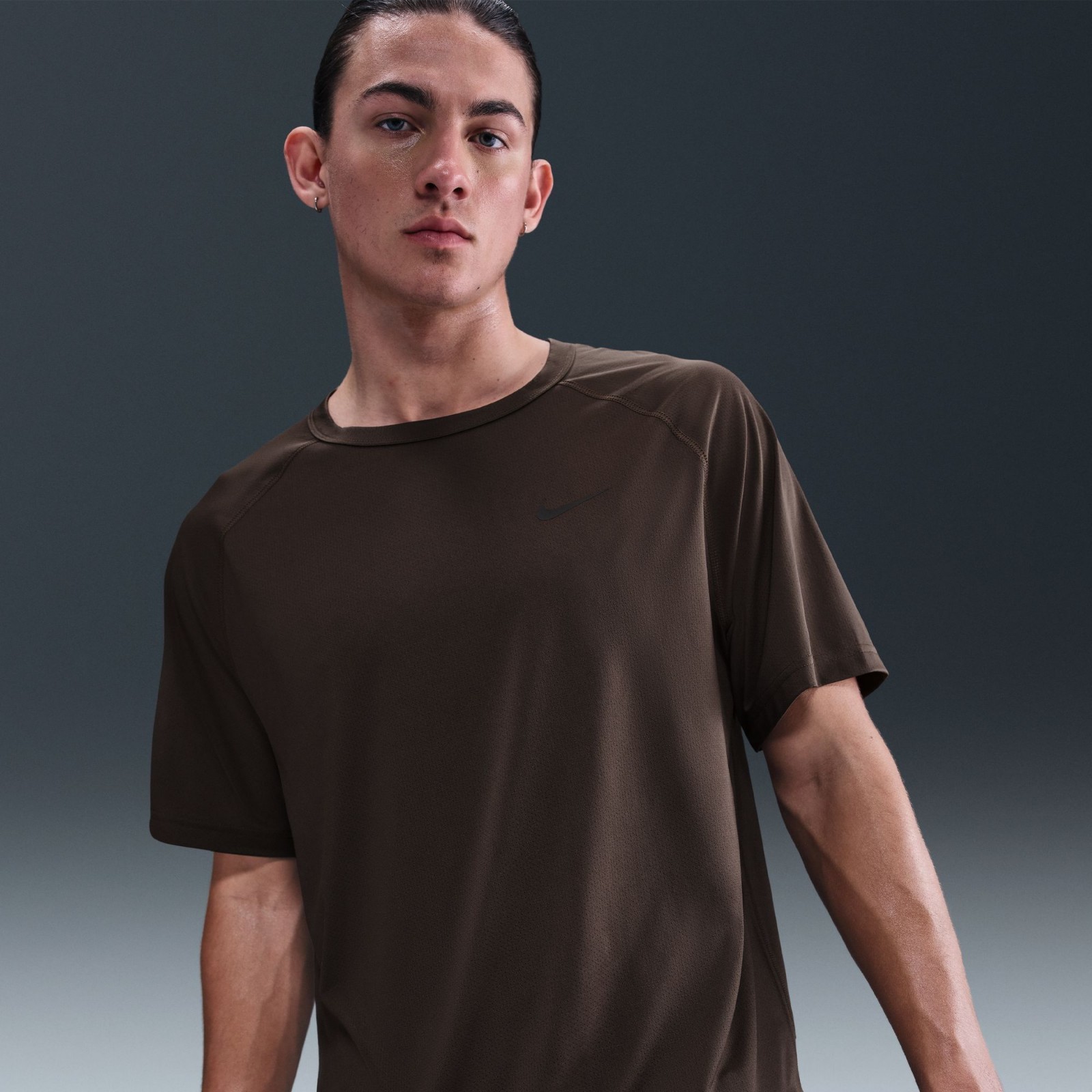 Nike Dri-FIT Ready Men's Short-Sleeve Fitness TDV9815-237 Size M Brown NWOT gallery