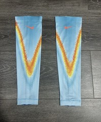 🏷️ Nike 2025 Pro Elite Arm Sleeves – Medium – New – Heatmap Blue/Orange