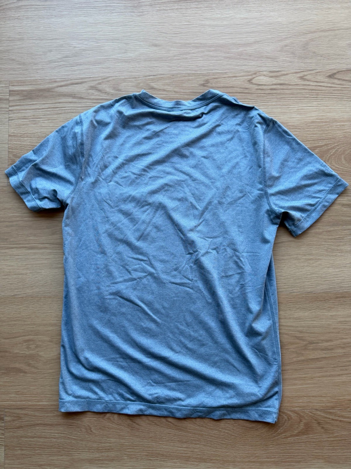 Vuori Tradewind Performance Tee Cloud Heather Blue S running shirt tshirt 2.0 gallery