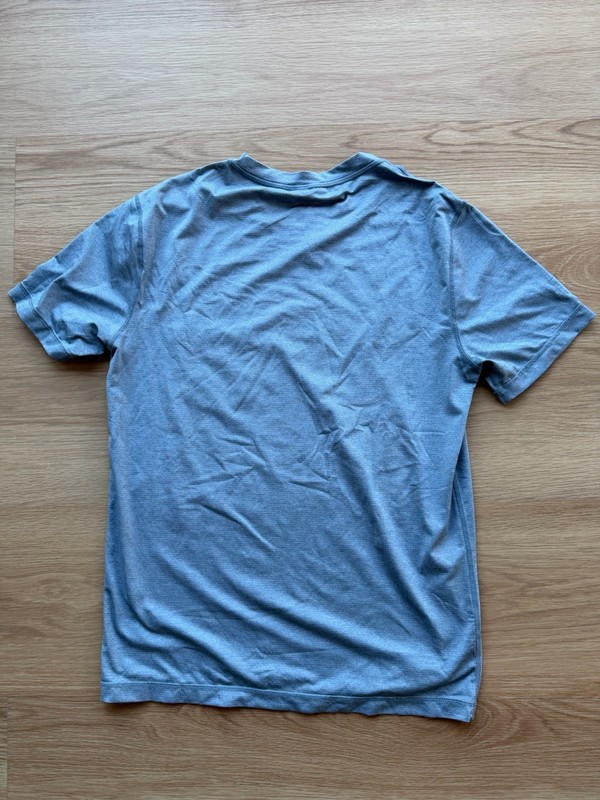 Vuori Tradewind Performance Tee Cloud Heather Blue S running shirt tshirt 2.0 gallery