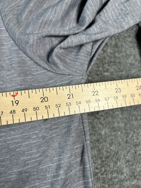 TravisMathew Pullover Mens Large Gray 1/4 Zip Long Sleeve Logo gallery