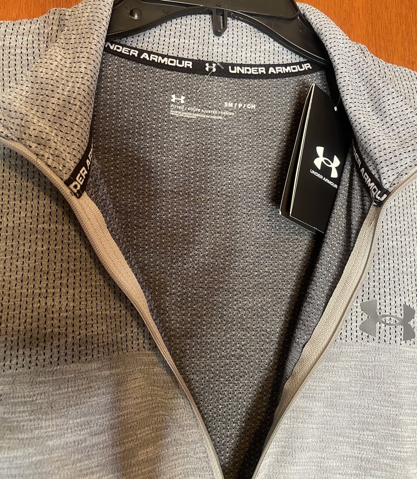 NEW WITH TAGS MENS 1/3 ZIP UNDER ARMOUR CHEST 45 52 POLYESTER 48 NYLON Small gallery