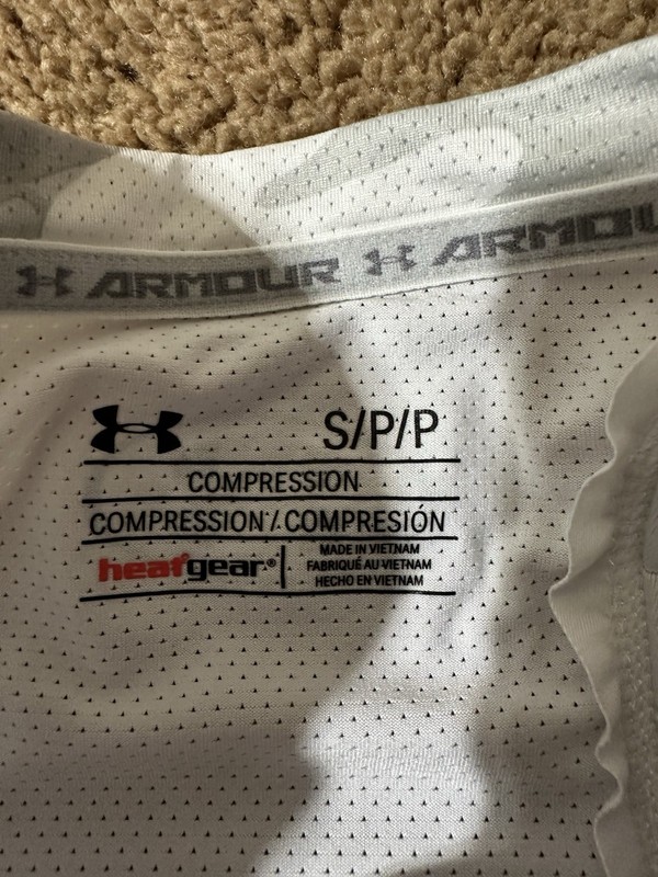 Under Armour Compression Padded Heat Gear Hex White Gray Camo Size Small Shirt gallery