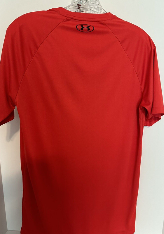 UNDER ARMOUR MENS SM Performance Apparel Stock No 21230/UA gallery