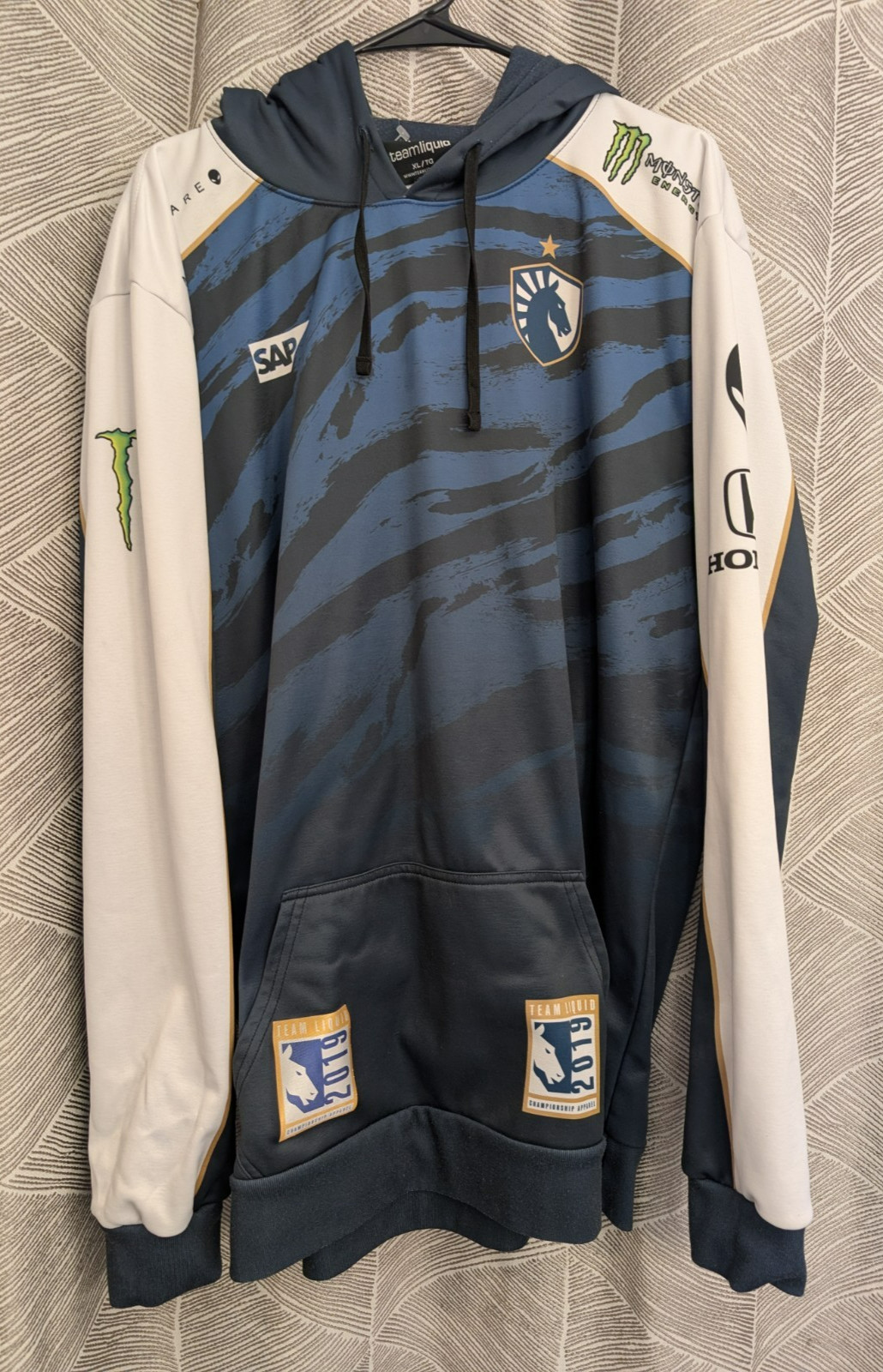 Team Liquid Men's XL Legends World Championships ESports 2019 RMN- Jersey Hoodie gallery