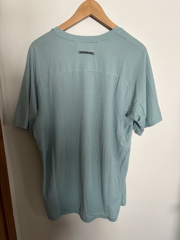Nike Dri Fit ADV Trail Solar Chase Running Shirt Green Size Large HJ3580-017 gallery