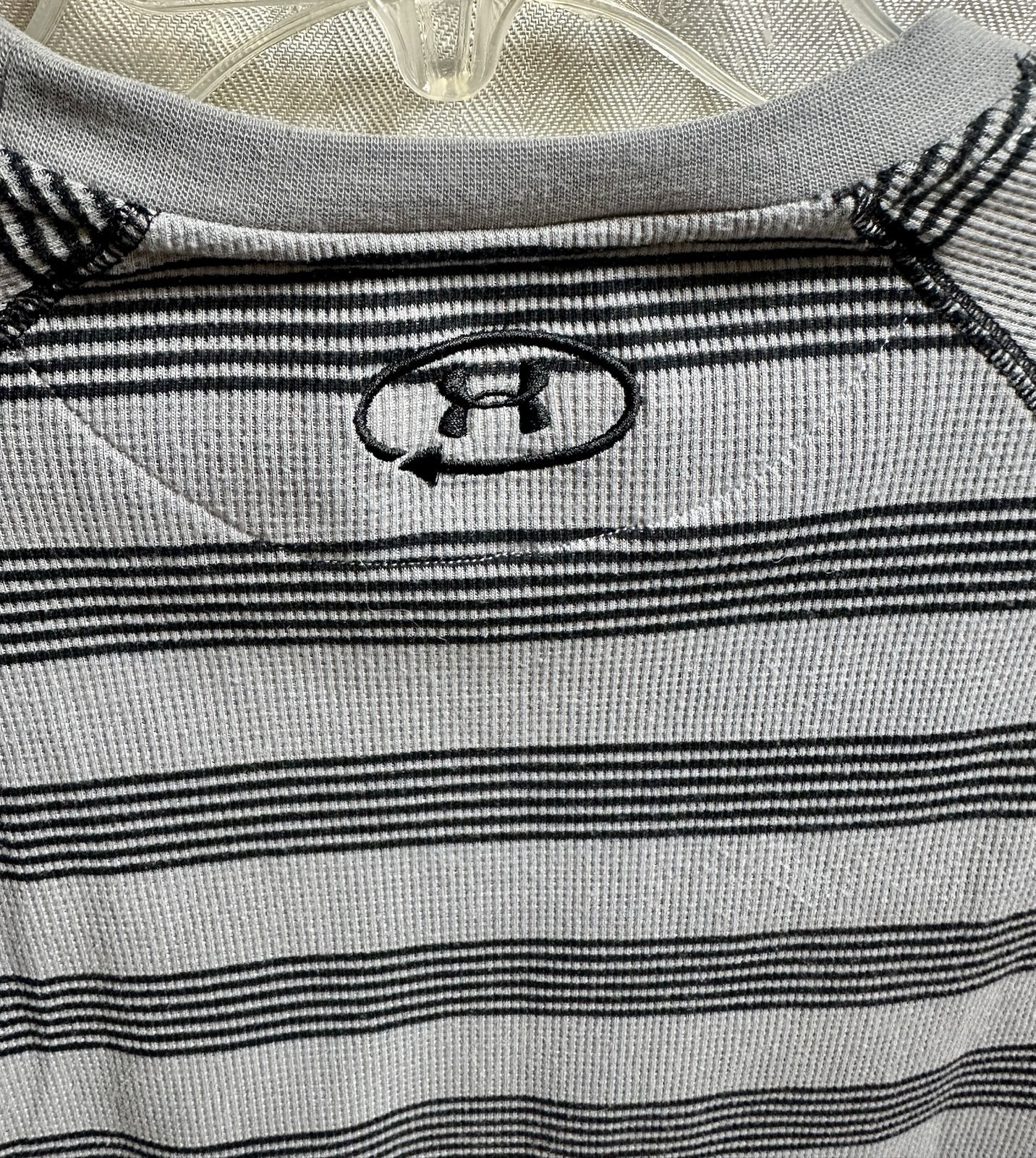Under Armour All Season Catalyst long sleeve thermal shirt Large 100% Polyester gallery