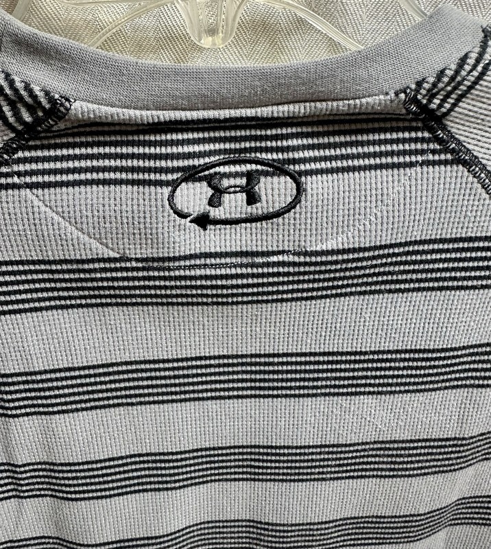 Under Armour All Season Catalyst long sleeve thermal shirt Large 100% Polyester gallery